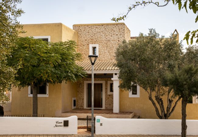 Villa in Sant Francesc de Formentera - CAN NOVES – Wunderschöne neu erbaute Villa, zentral und gut ausgestattet Villa in Sant Francesc de Formentera - CAN NOVES – Wunderschöne neu erbaute Villa, zentral und gut ausgestattet