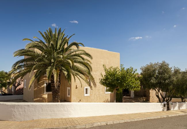 Villa in Sant Francesc de Formentera - Villa mit Terrasse und Grill mit allen Annehmlichkeiten ausgestattet Villa in Sant Francesc de Formentera - Villa mit Terrasse und Grill mit allen Annehmlichkeiten ausgestattet