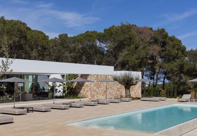 Villa in Santa Eulalia des Riu - Can Rafalet - Modern style&brand new villa with pool, garden and  BBQ Villa in Santa Eulalia des Riu - Can Rafalet - Modern style&brand new villa with pool, garden and  BBQ