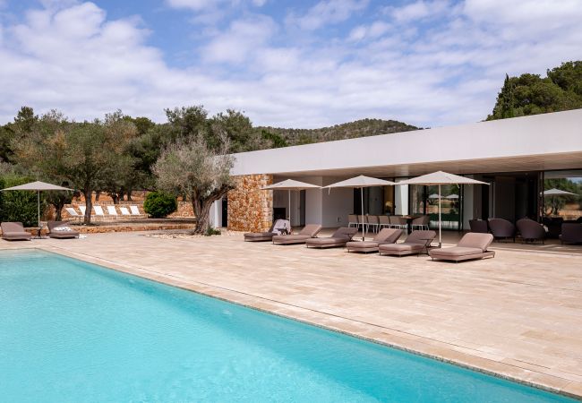Villa in Santa Eulalia des Riu - Can Rafalet - Modern style&brand new villa with pool, garden and  BBQ Villa in Santa Eulalia des Riu - Can Rafalet - Modern style&brand new villa with pool, garden and  BBQ