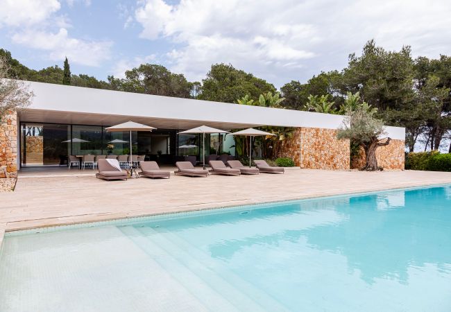 Villa in Santa Eulalia des Riu - Can Rafalet - Modern style&brand new villa with pool, garden and  BBQ Villa in Santa Eulalia des Riu - Can Rafalet - Modern style&brand new villa with pool, garden and  BBQ