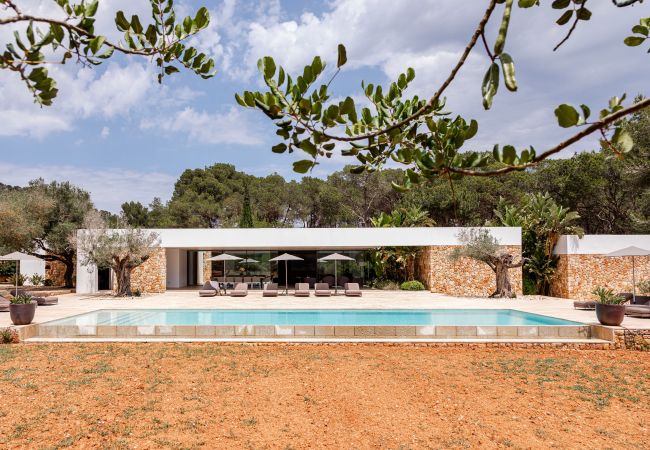 Villa in Santa Eulalia des Riu - Can Rafalet - Modern style&brand new villa with pool, garden and  BBQ Villa in Santa Eulalia des Riu - Can Rafalet - Modern style&brand new villa with pool, garden and  BBQ