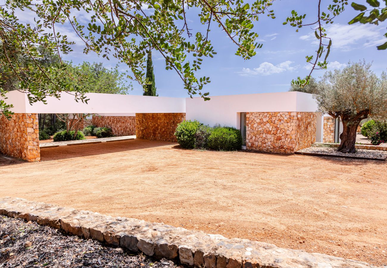 Villa in Santa Eulalia des Riu - Can Rafalet - Modern style&brand new villa with pool, garden and  BBQ Villa in Santa Eulalia des Riu - Can Rafalet - Modern style&brand new villa with pool, garden and  BBQ