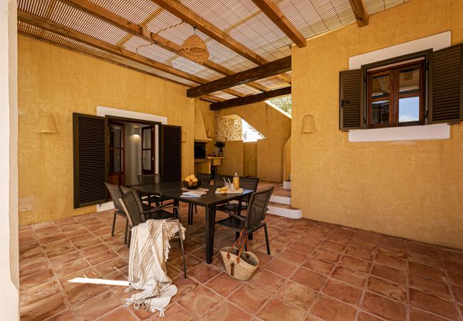 Villa in Sant Francesc de Formentera - CAN NOVES - Detached, central and peaceful villa Villa in Sant Francesc de Formentera - CAN NOVES - Detached, central and peaceful villa