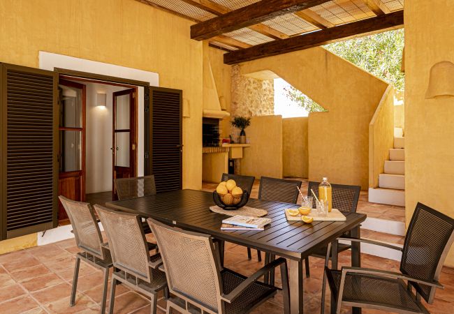 Villa in Sant Francesc de Formentera - CAN NOVES - Detached, central and peaceful villa Villa in Sant Francesc de Formentera - CAN NOVES - Detached, central and peaceful villa