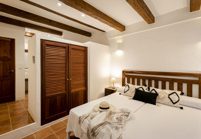Villa in Sant Francesc de Formentera - CAN NOVES - Detached, central and peaceful villa Villa in Sant Francesc de Formentera - CAN NOVES - Detached, central and peaceful villa