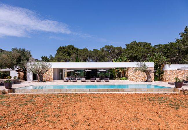 Villa a Santa Eulalia des Riu - Can Rafalet - Modern style&brand new villa with pool, garden and  BBQ Villa a Santa Eulalia des Riu - Can Rafalet - Modern style&brand new villa with pool, garden and  BBQ