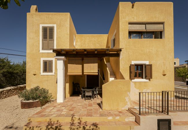 Villa a Sant Francesc de Formentera - CAN NOVES - Villa ben posizionata con ampio portico e barbecue Villa a Sant Francesc de Formentera - CAN NOVES - Villa ben posizionata con ampio portico e barbecue